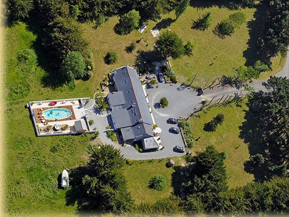 Aubergerie Sauzon Buitenkant foto